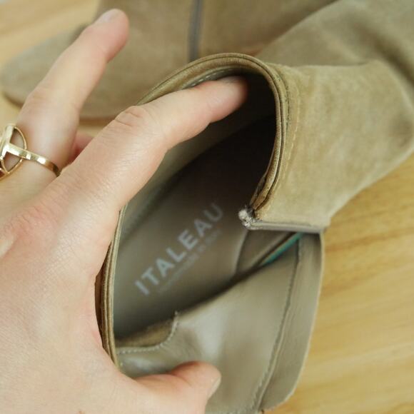 Italeau Miralda Suede Studded Ankle Bootie 37 1/2 US 7 Boho Western Italy Luxury - Picture 11 of 15